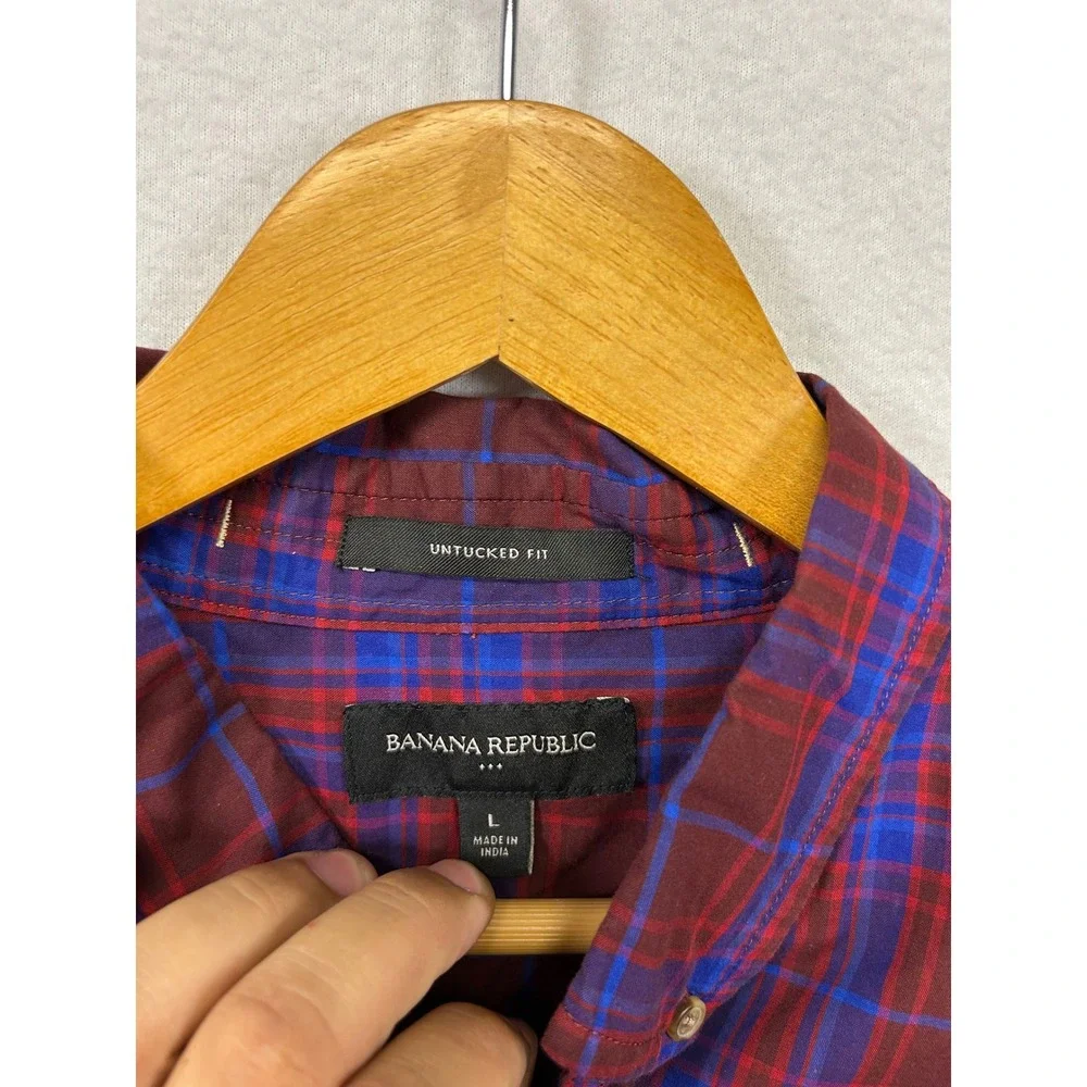 Banana Republic Preppy Dark Academia Mens LG Burgundy Blue Plaid Untucked Shirt